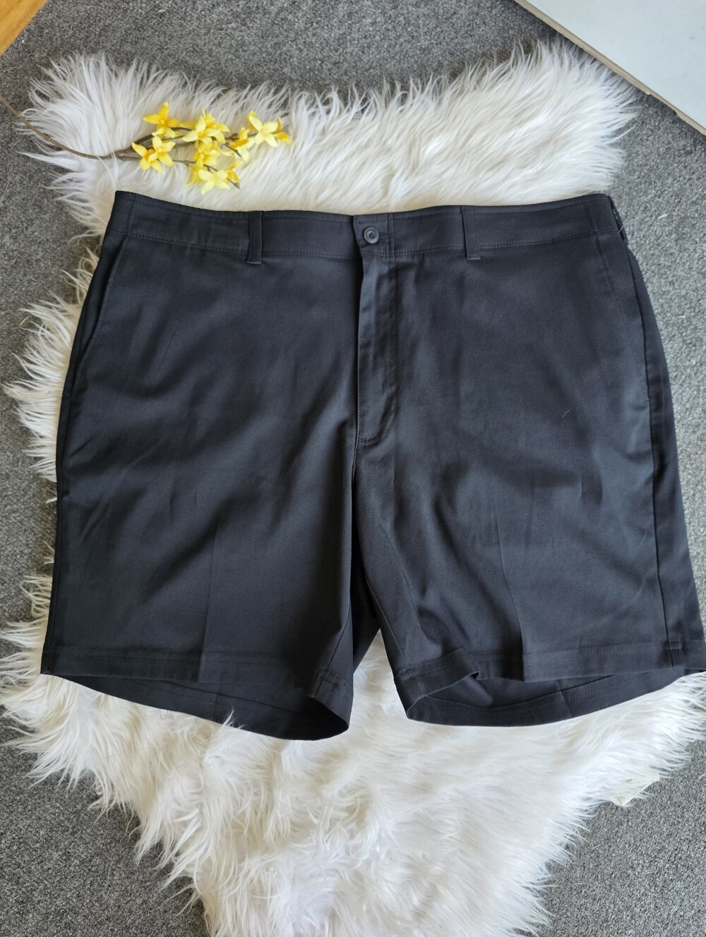 NWT PGA Tour Flat Front Golf Short 7"